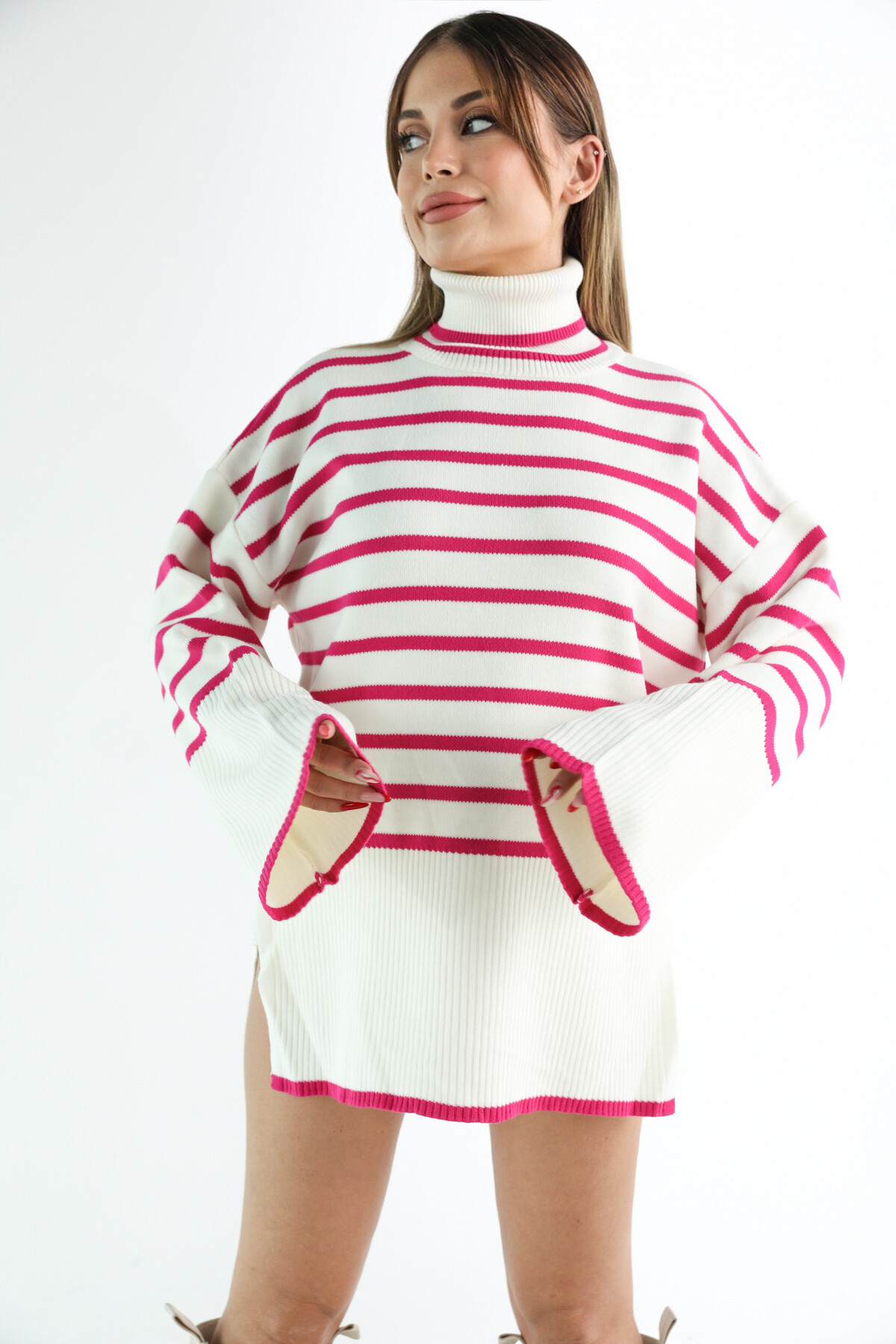 Kadın Çizgili Yandan Yırtmaçlı Tam Balıkçı Triko Kazak Fuşya