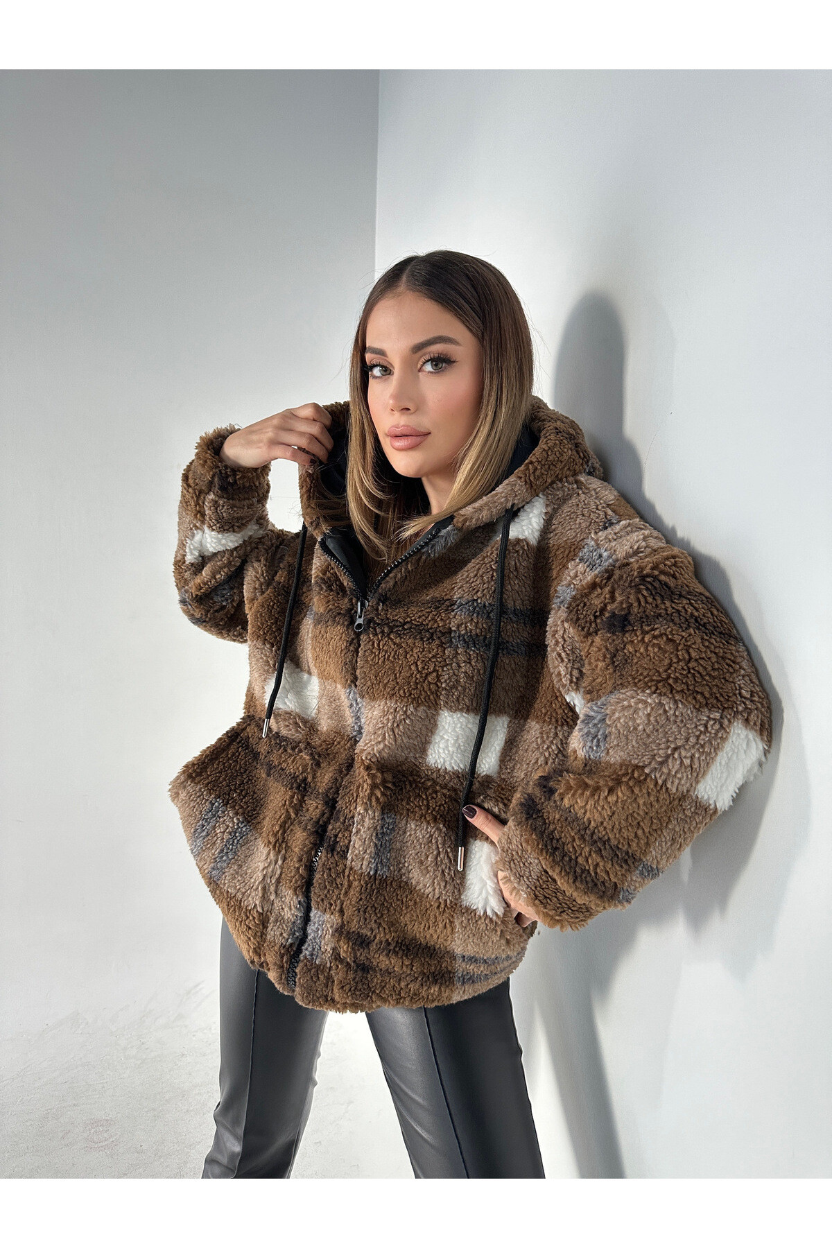 Kadın Ekose Desen Astarlı Kapüşonlu Teddy Mont  Kahverengi