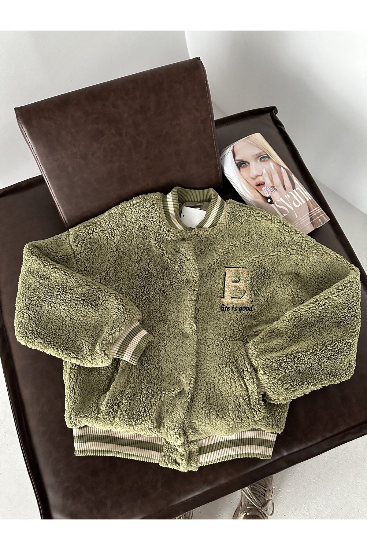 Kadın İçi Astarlı Peluş Bomber Mont  Haki Yeşil