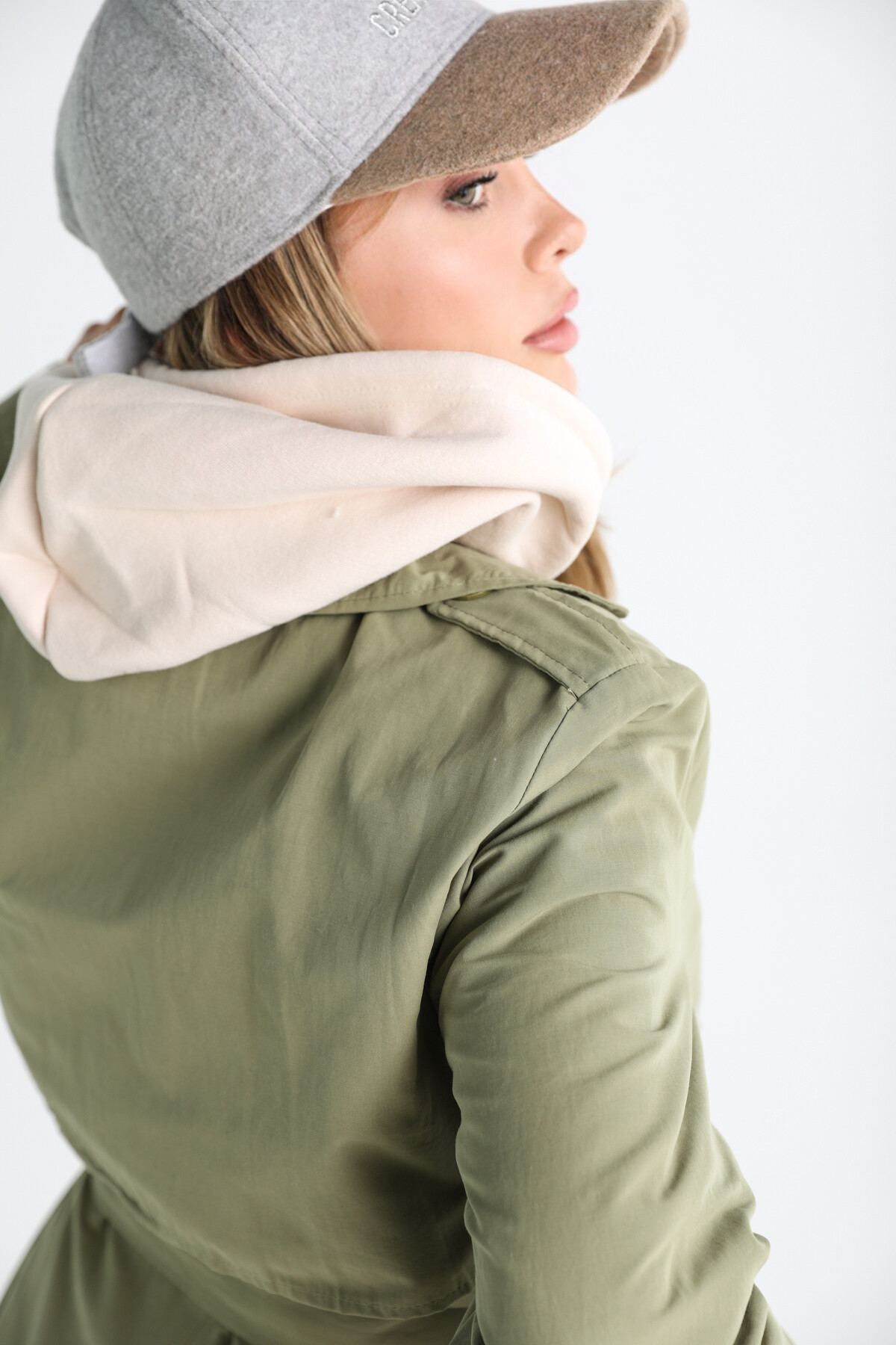 Kadın Haki Yeşil Kuşaklı İçi Astarlı Cepli Trençkot Haki