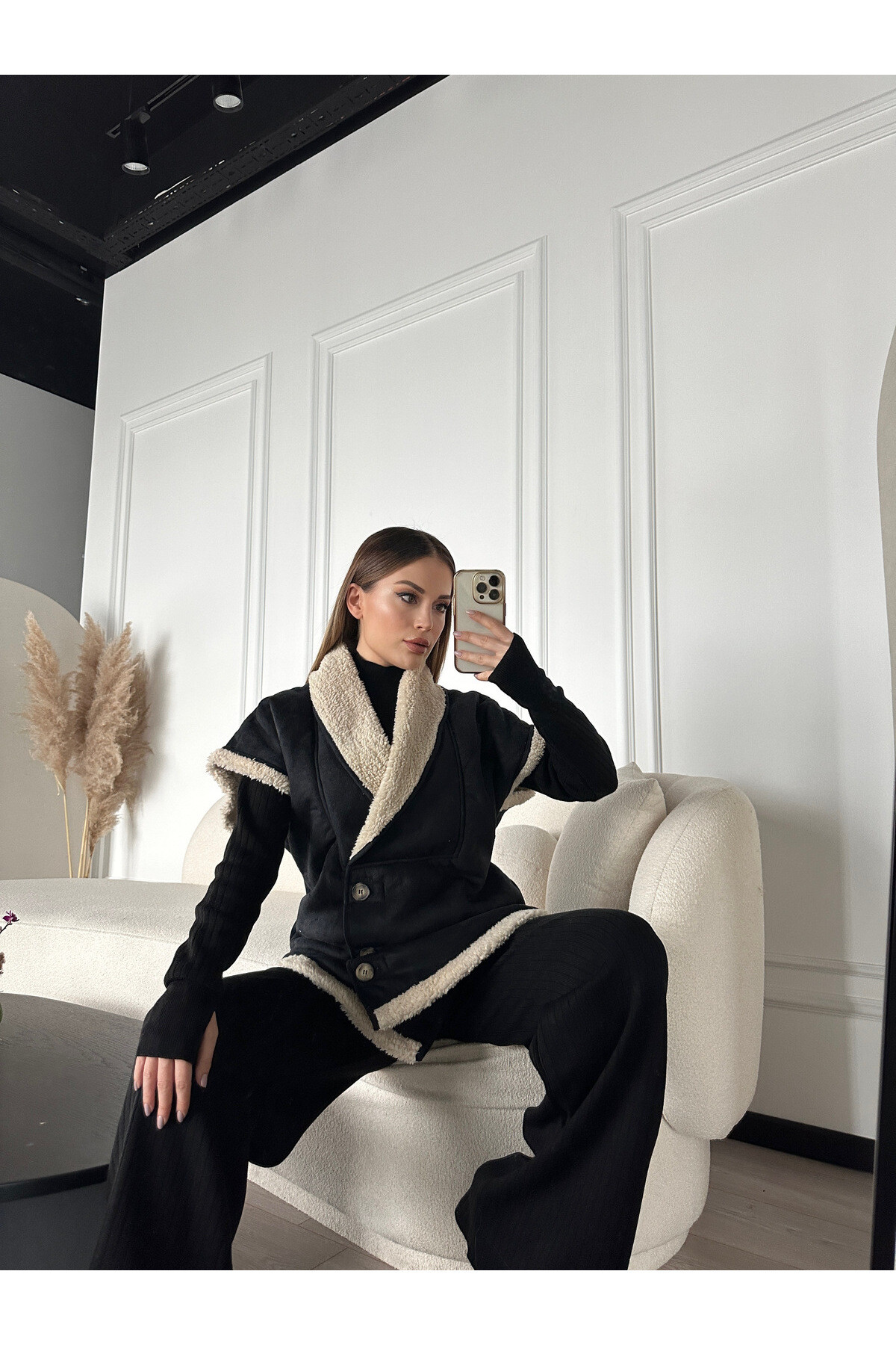 Kadın İçi Ful Kürklü Kruvaze Düğmeli Nubuk Yelek  Siyah