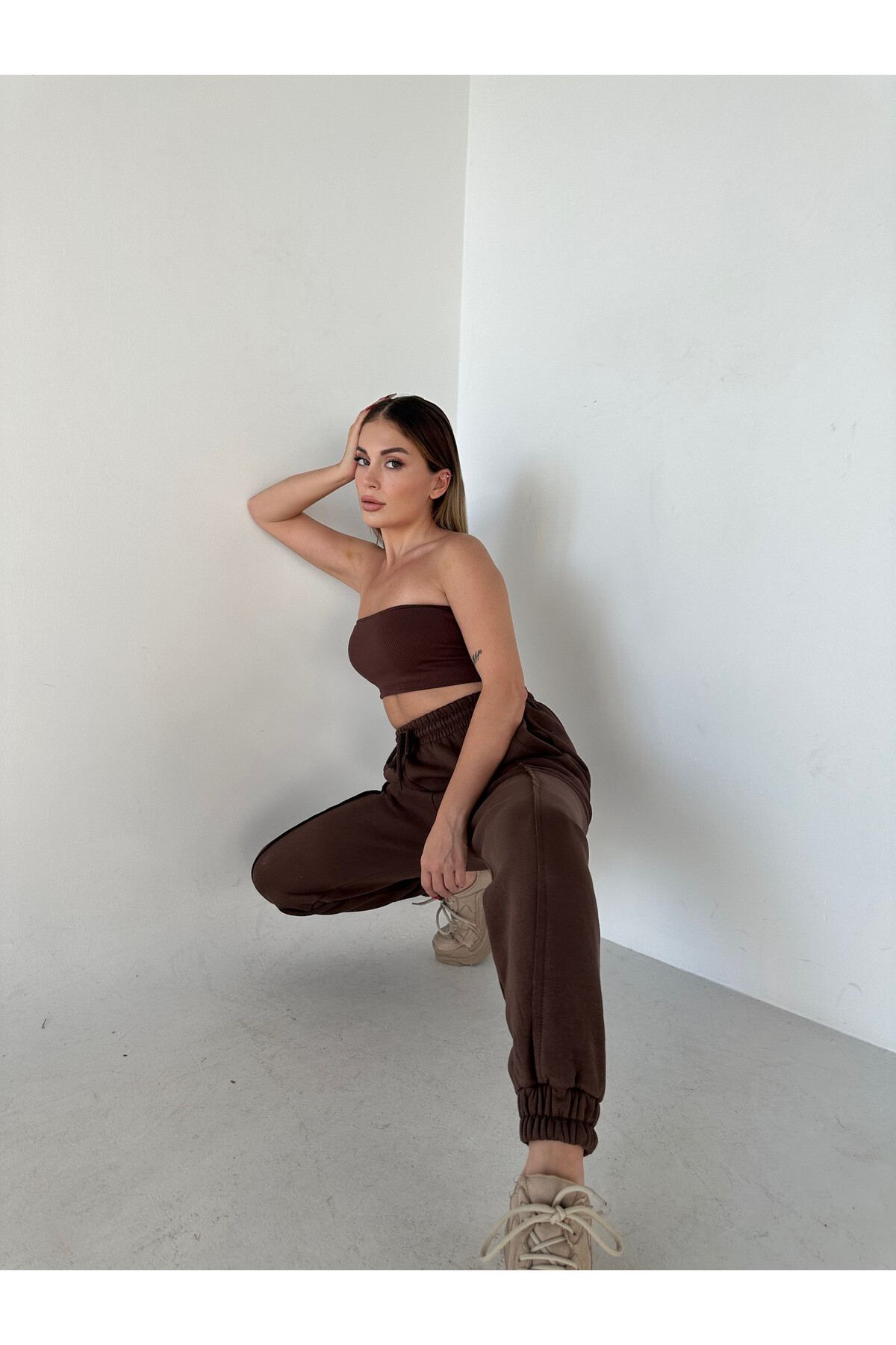 Kadın Kahverengi 3 İplik Şardonlu Yüksek Bel Lastikli Eşofman Altı  Kahverengi