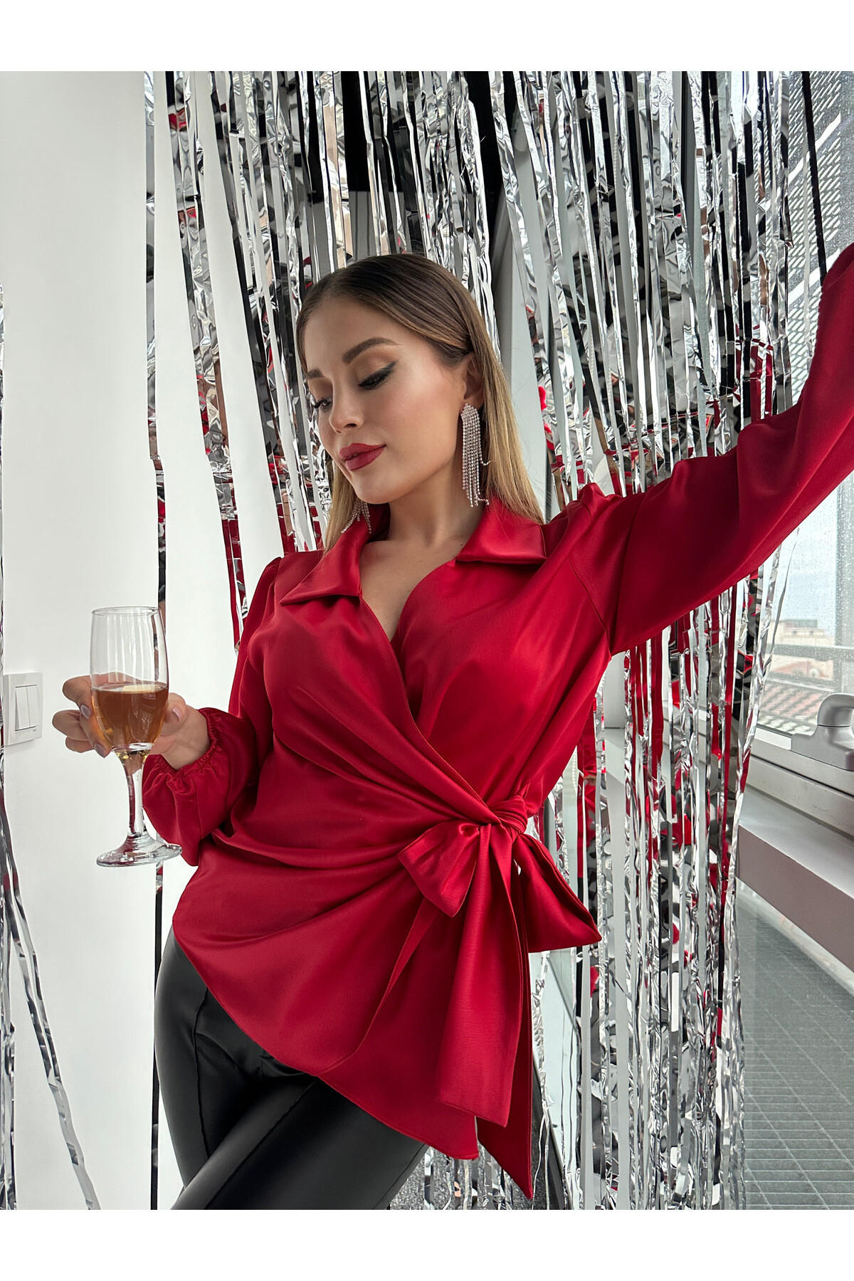 Kadın Kruvaze Polo Yaka İpek Saten Bluz  Kırmızı