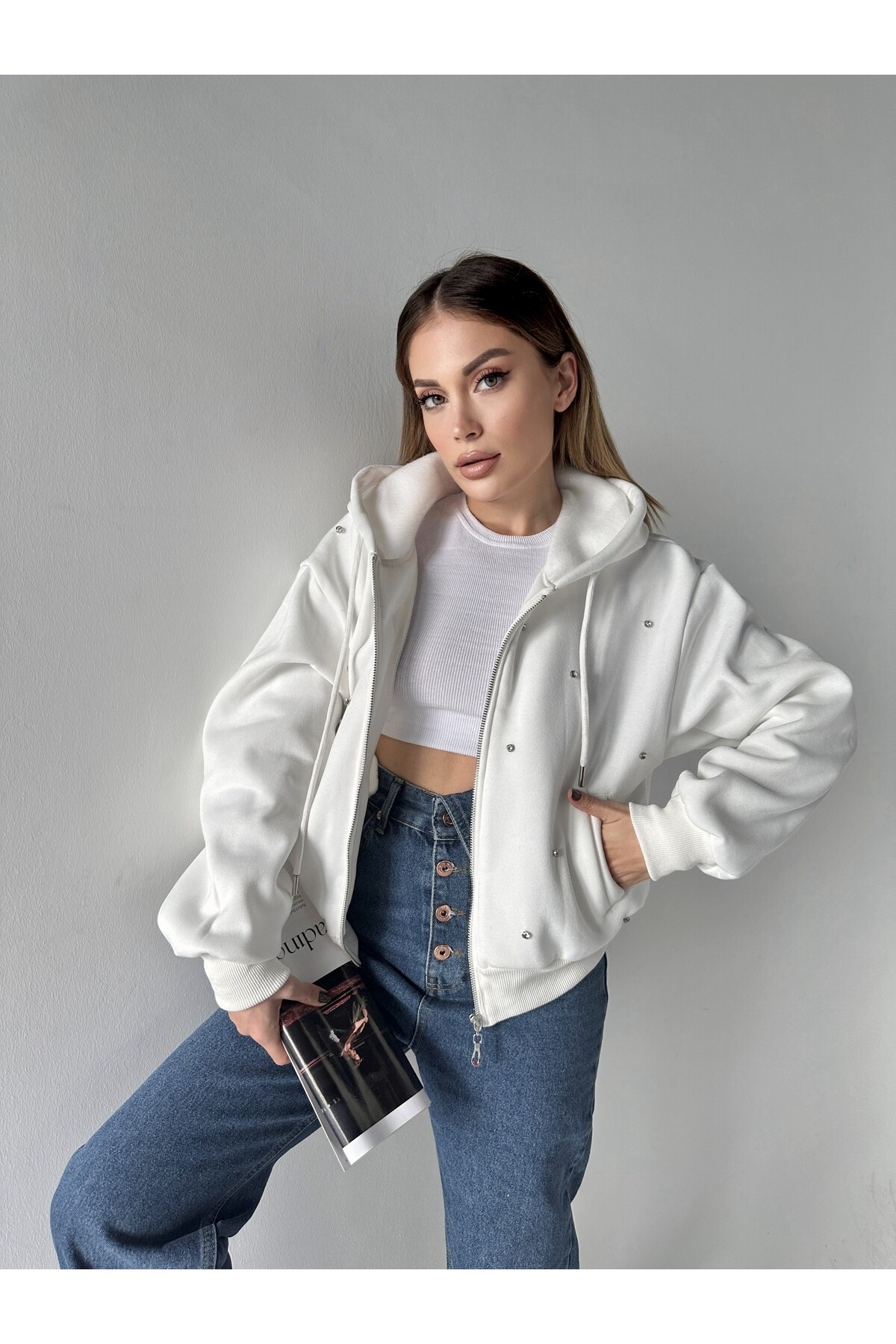 Kadın Taş Baskılı Şardonlu Sweatshirt  Beyaz