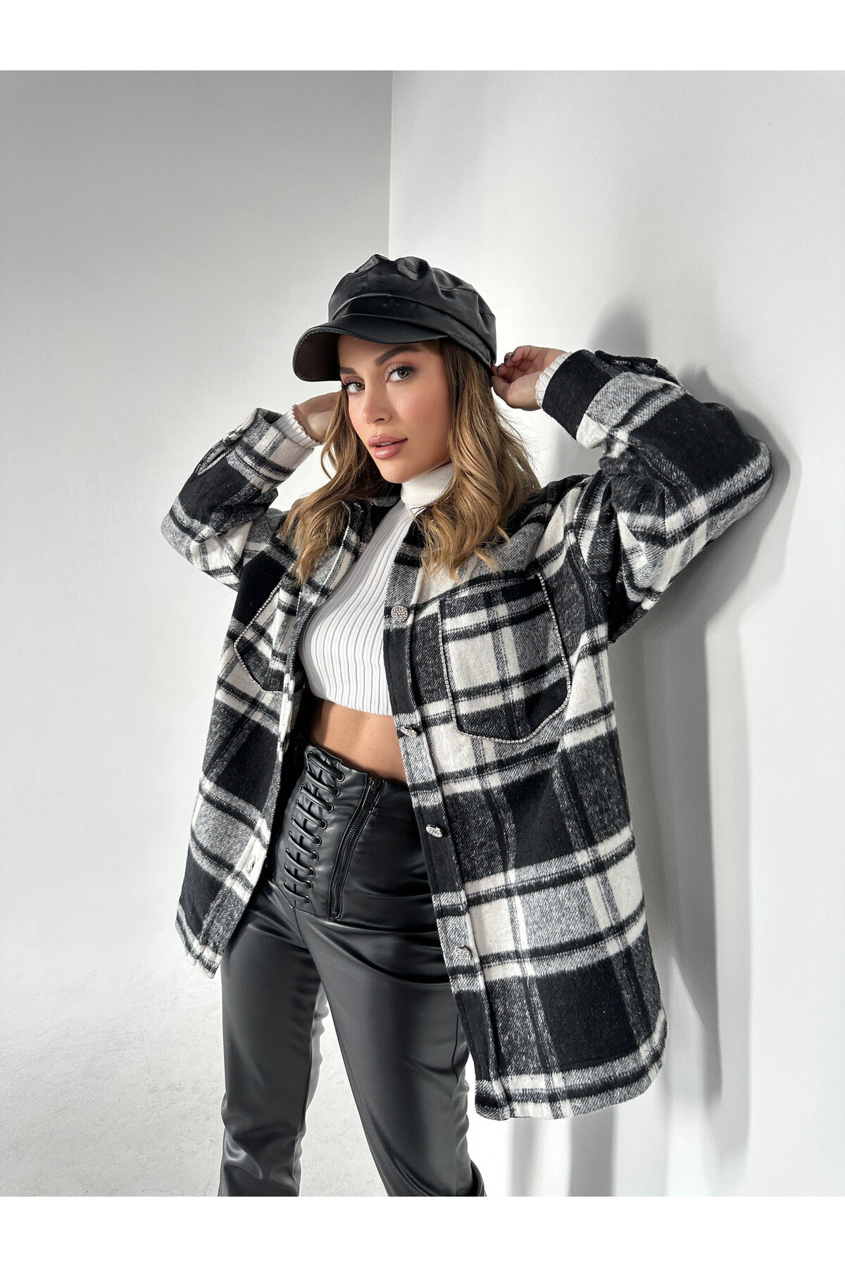 Kadın Taş Detaylı Oversize Ekose Desen Gömlek Ceket  Siyah Beyaz