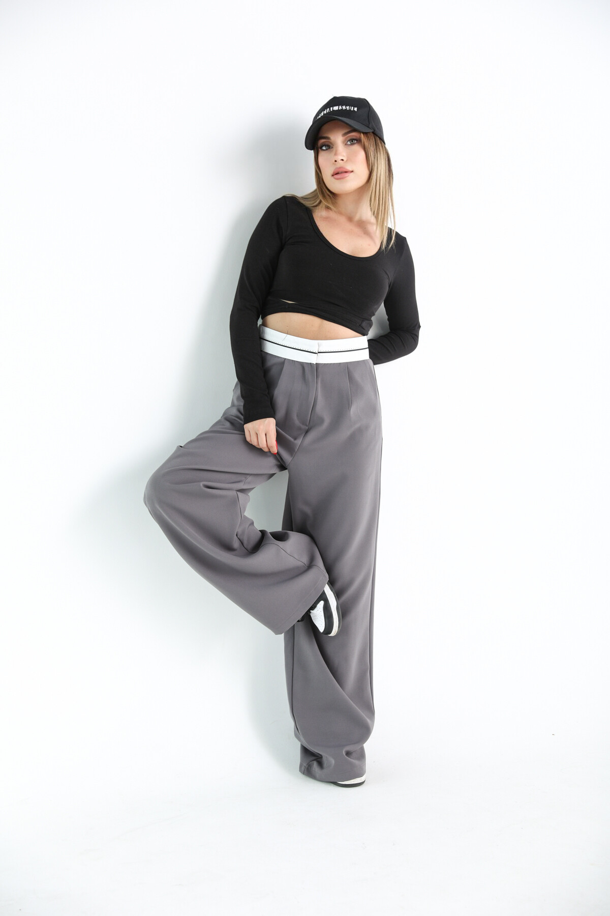 Kadın Yüksek Bel Atlas Beli Şeritli Palazzo Pantolon Gri