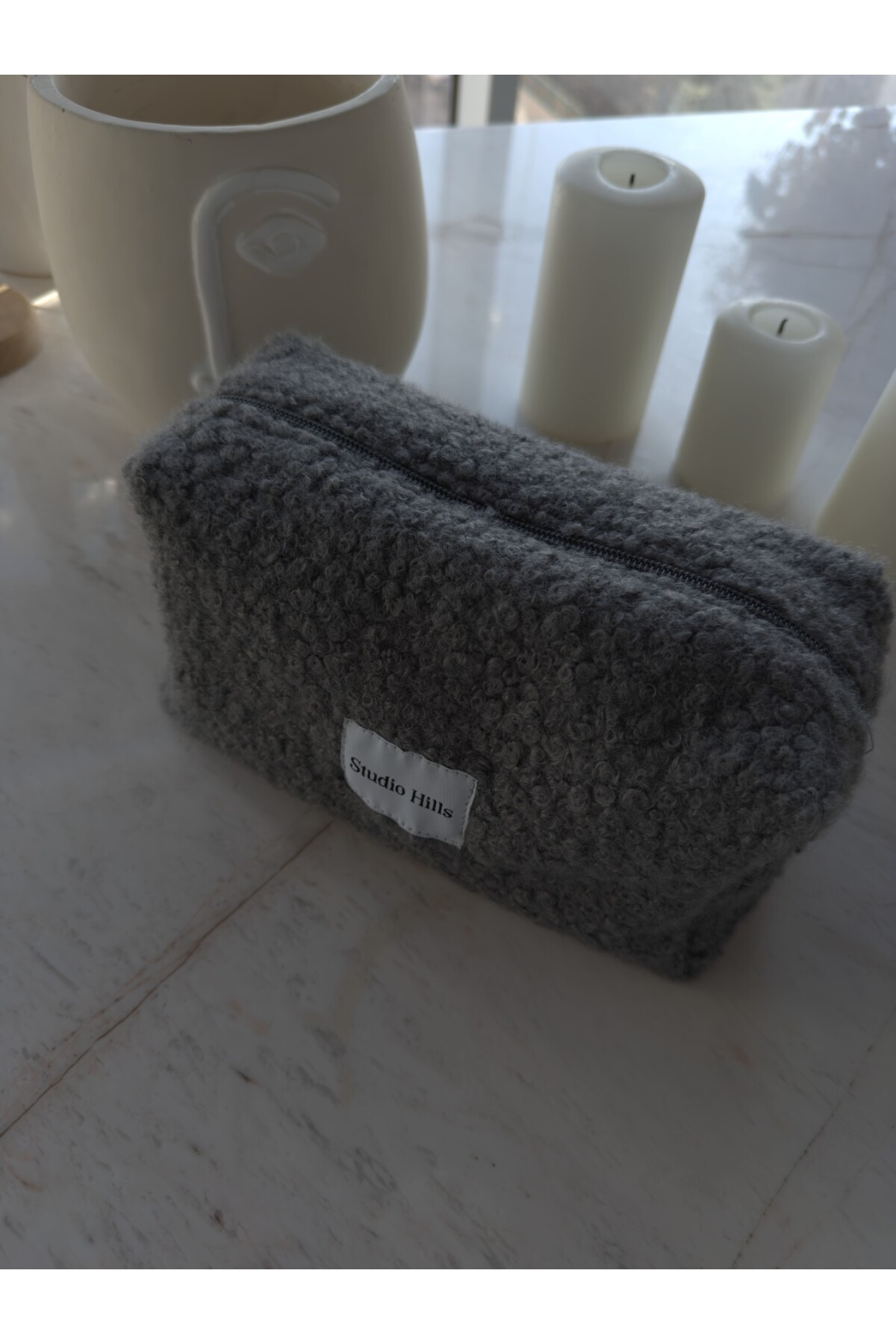 Hills Studio Gri Peluş Büyük Boy Puffy Makyaj Çantası