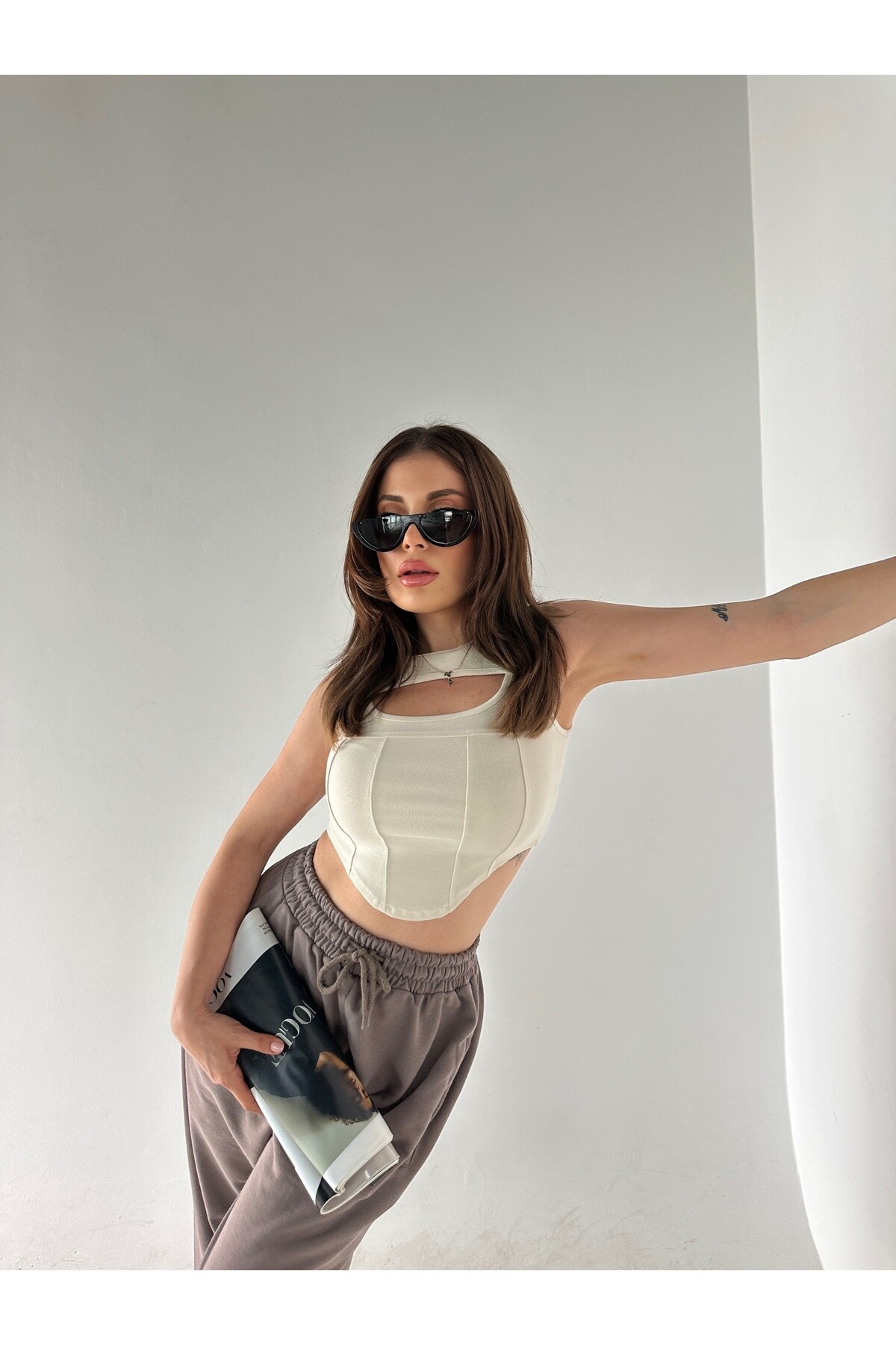 Kadın Bej Renk Pencere Detaylı Likralı Çelik Penye Bluz