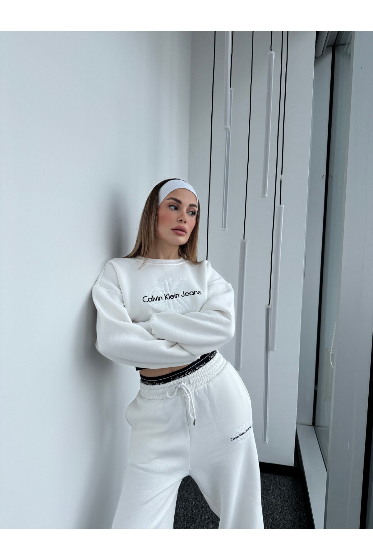 Kadın Beyaz Marka Model 3 iplik eşofman takımı