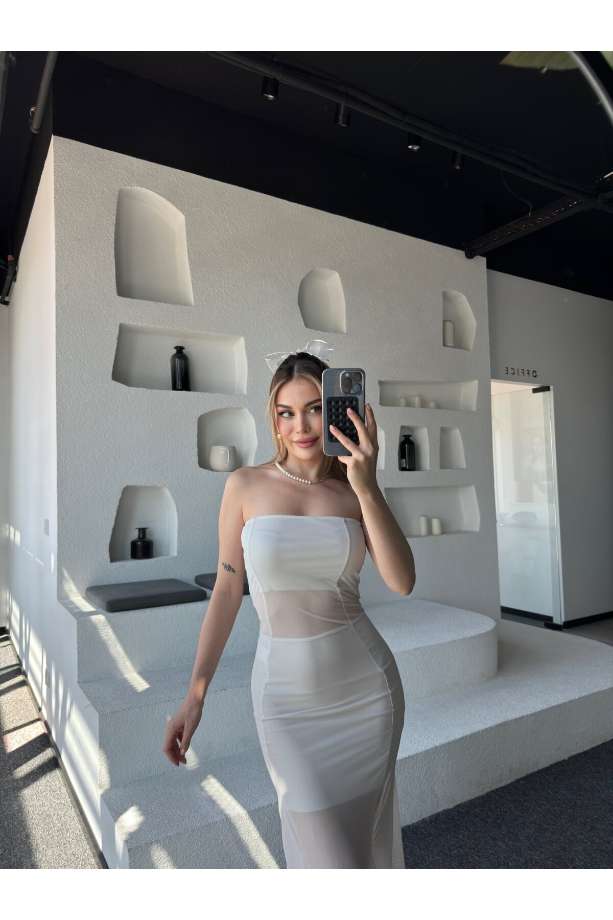 Kadın Beyaz Tül Detaylı Straplez Gizli Fermuarlı Elbise