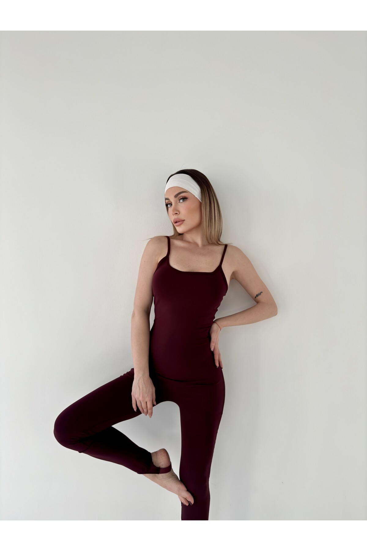 Kadın Bordo Yoga Pilates Spor Askılı Bilek Geçmeli Tulum