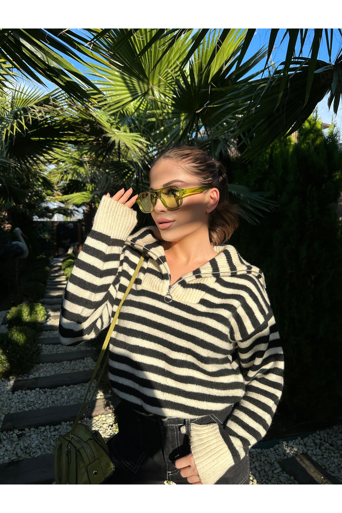 Kadın Çizgili Fermuarlı Triko Kazak Krem 