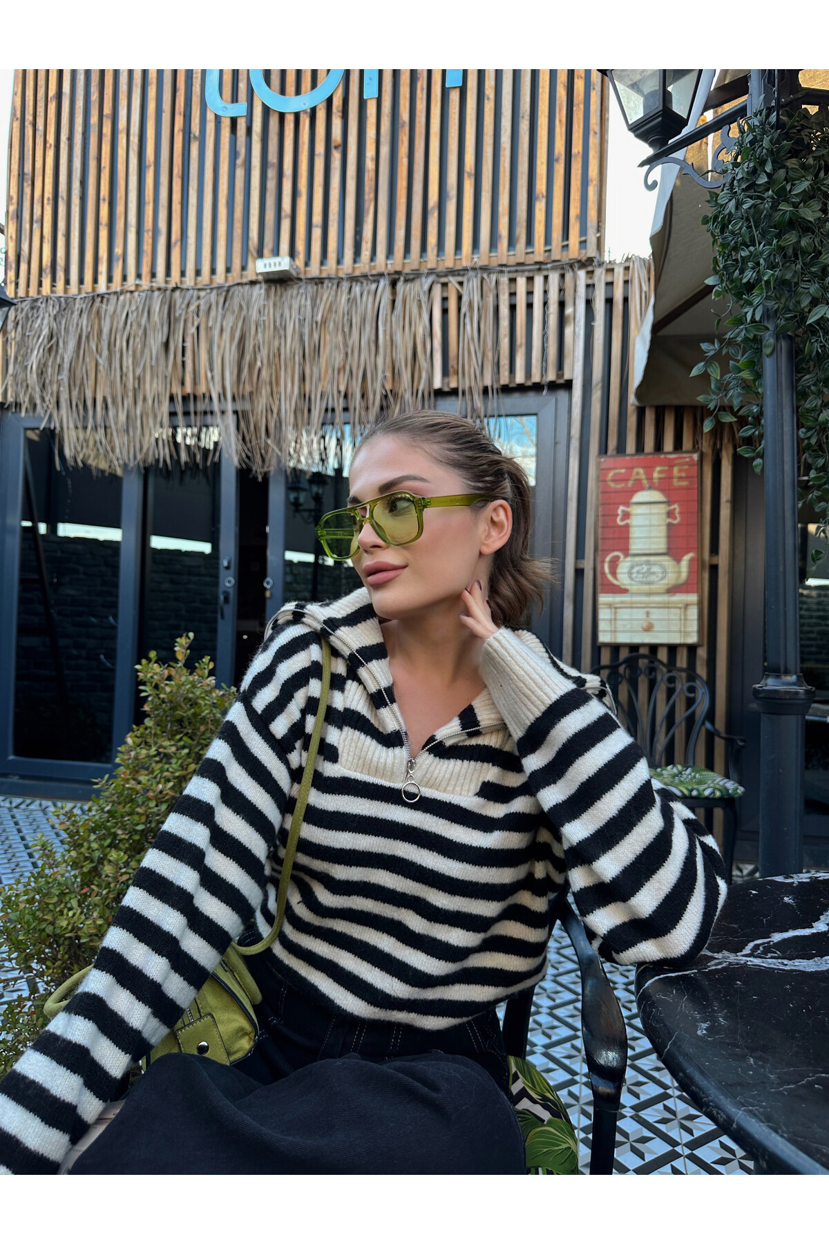 Kadın Çizgili Fermuarlı Triko Kazak Krem 