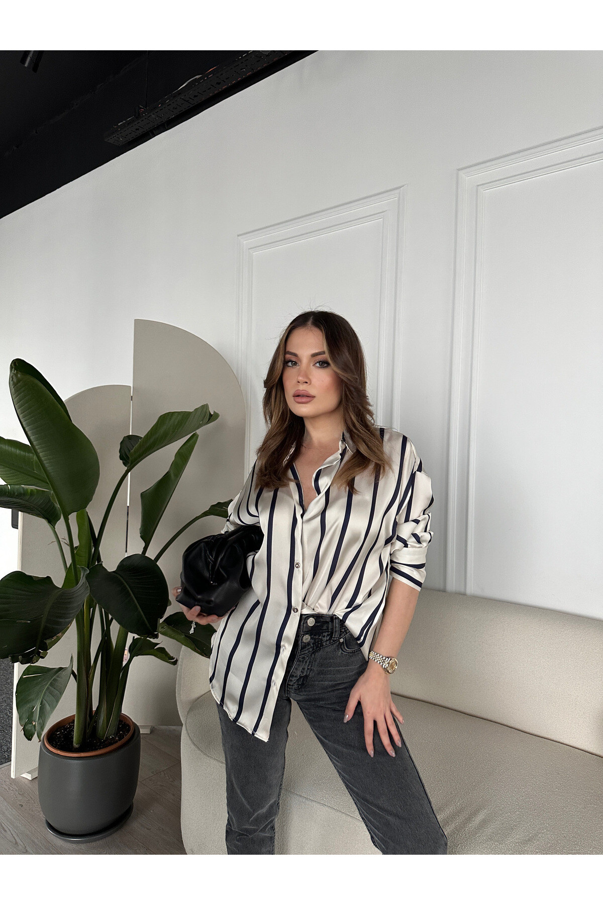 Kadın Çizgili Oversize Saten Gömlek  Siyah