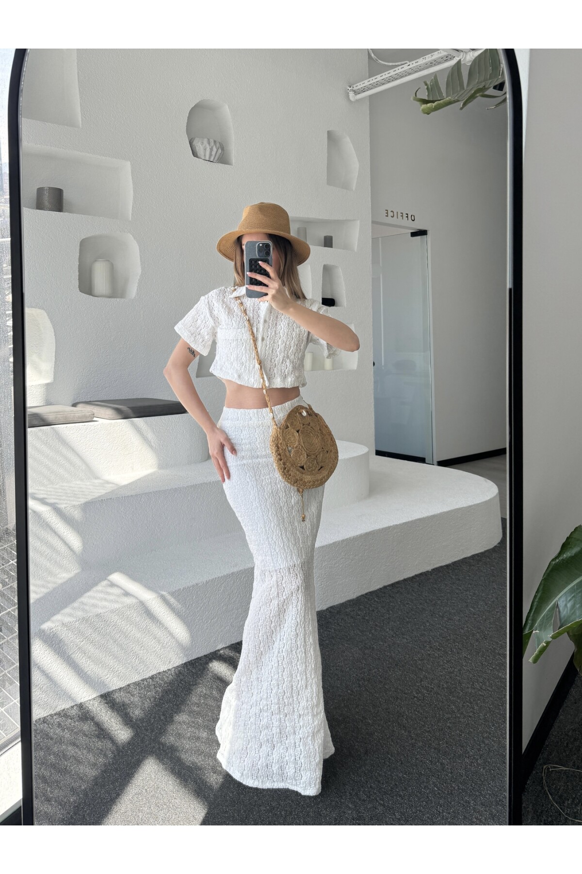 Kadın Beyaz dantel detaylı astarlı etek takım