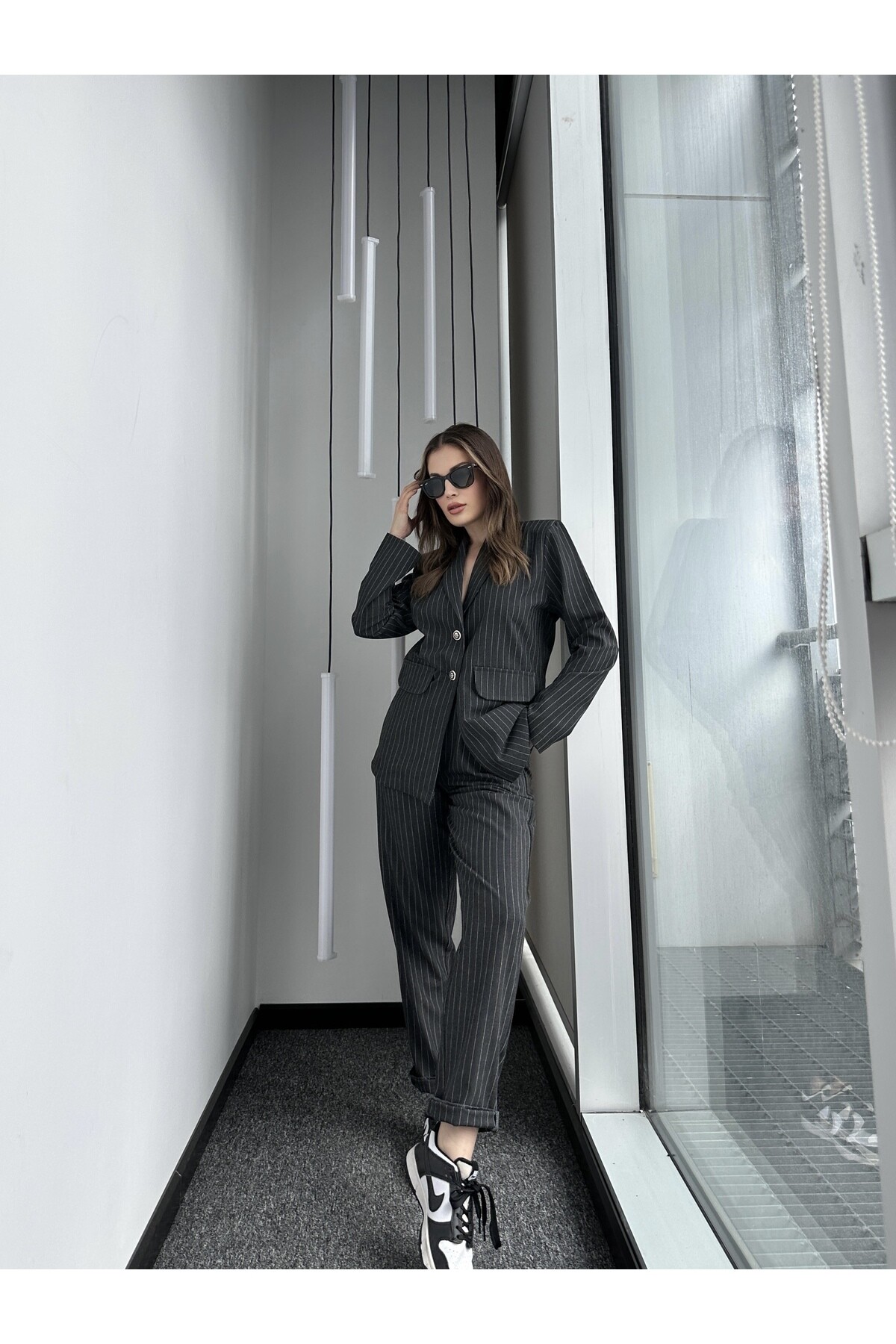 Kadın Düğme Detaylı Çizgili Mevsimlik Pantolon Ceket Takım Gri
