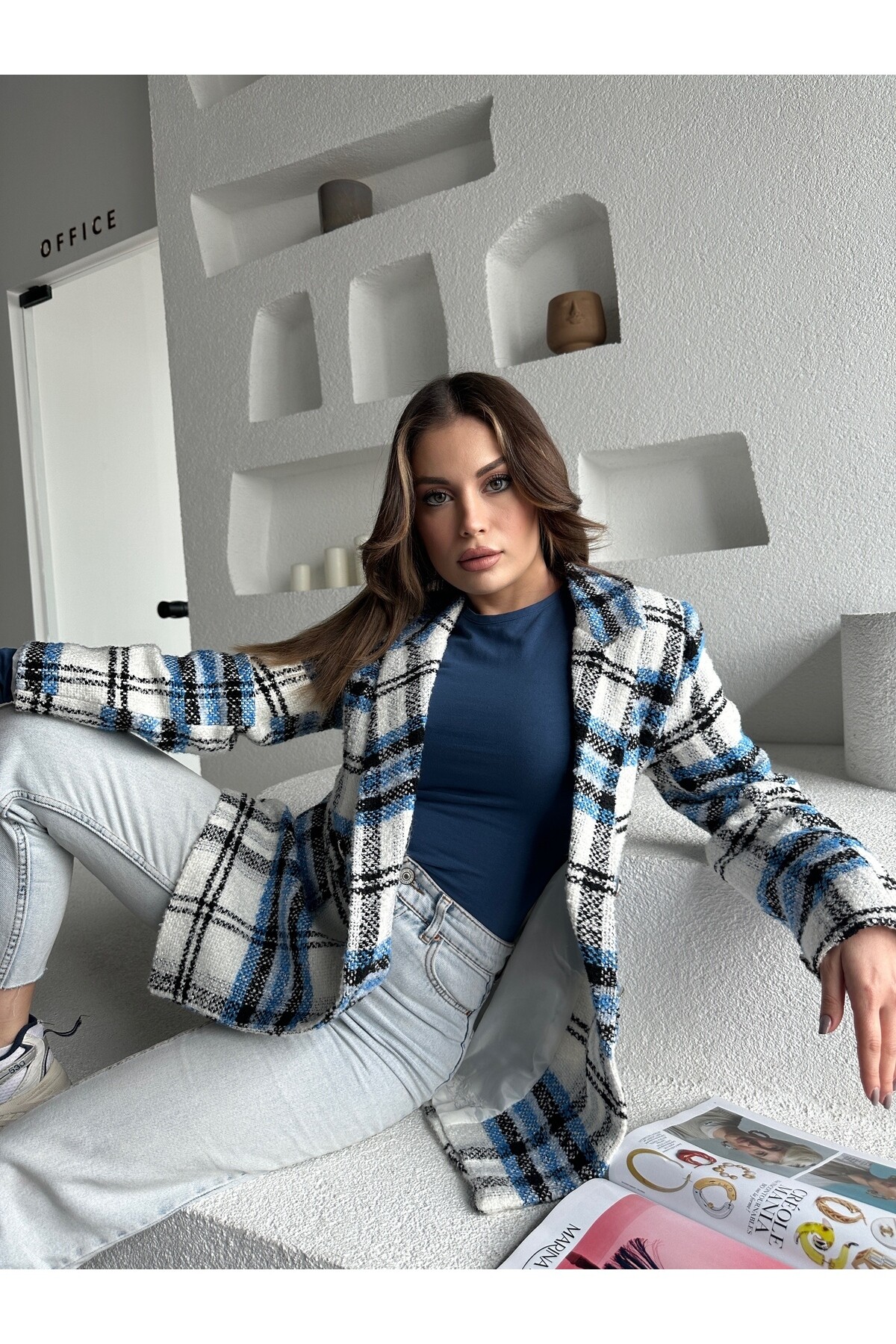 Kadın Ekose Desenli Düğme Detay Astarlı Tüvit Blazer Ceket  Mavi Beyaz