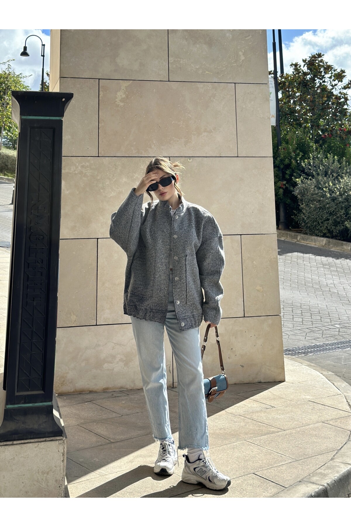 Kadın Gri Kaşe Büyük Cepli Buklet Oversize Ceket