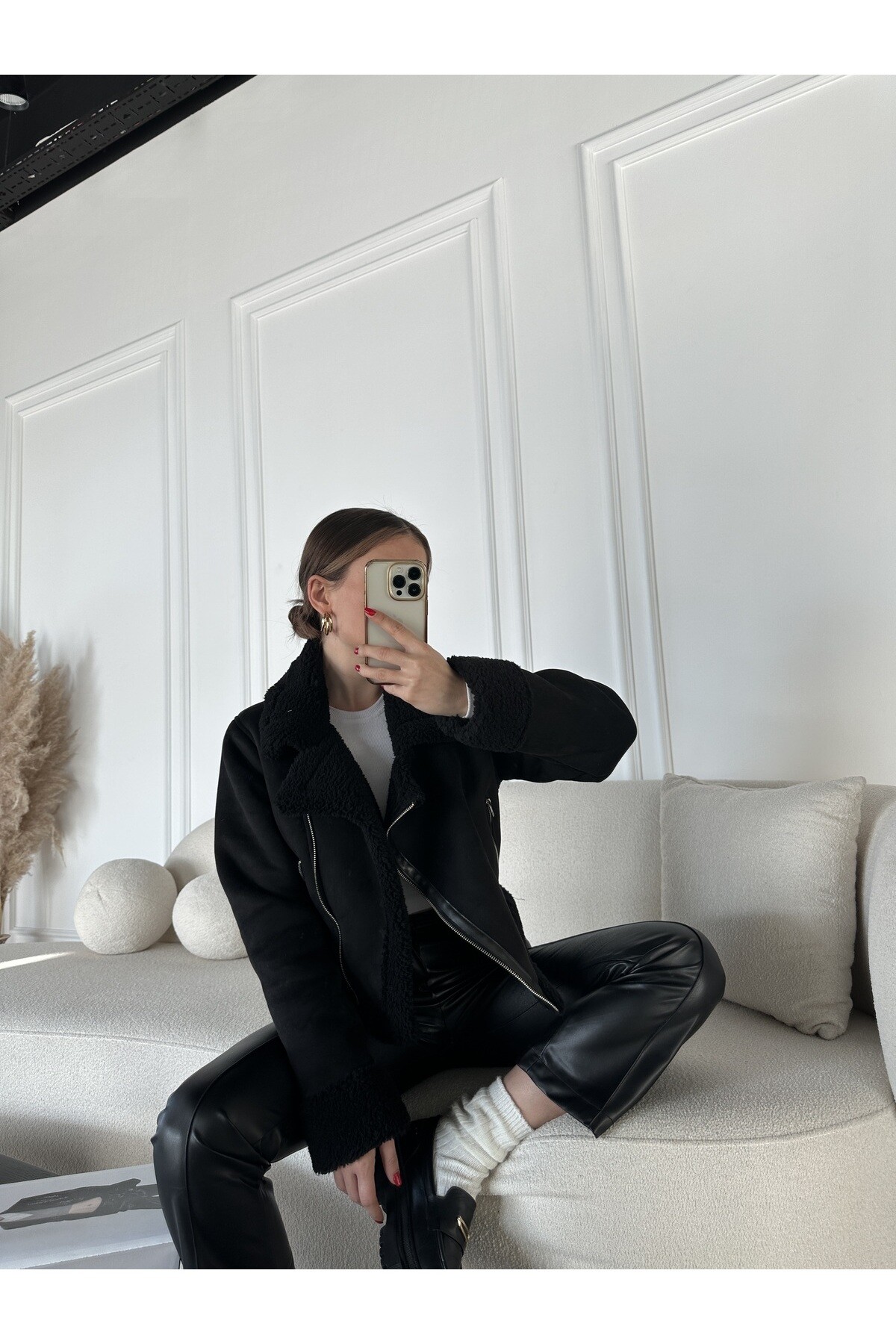 Kadın İçi Ful Kürklü Süet Mont  Siyah