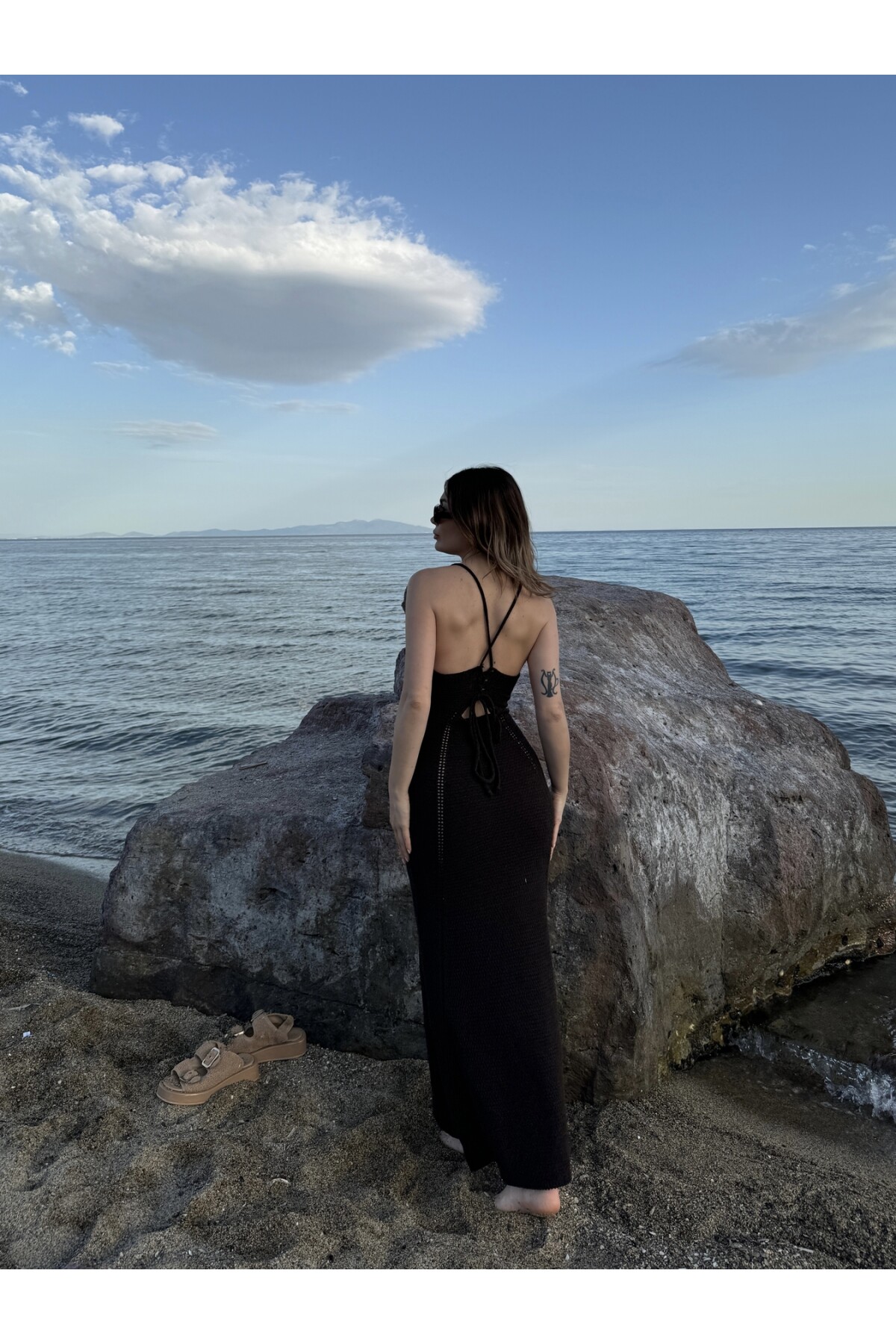 Kadın kahverengi sırt bağlamalı triko örgü elbise