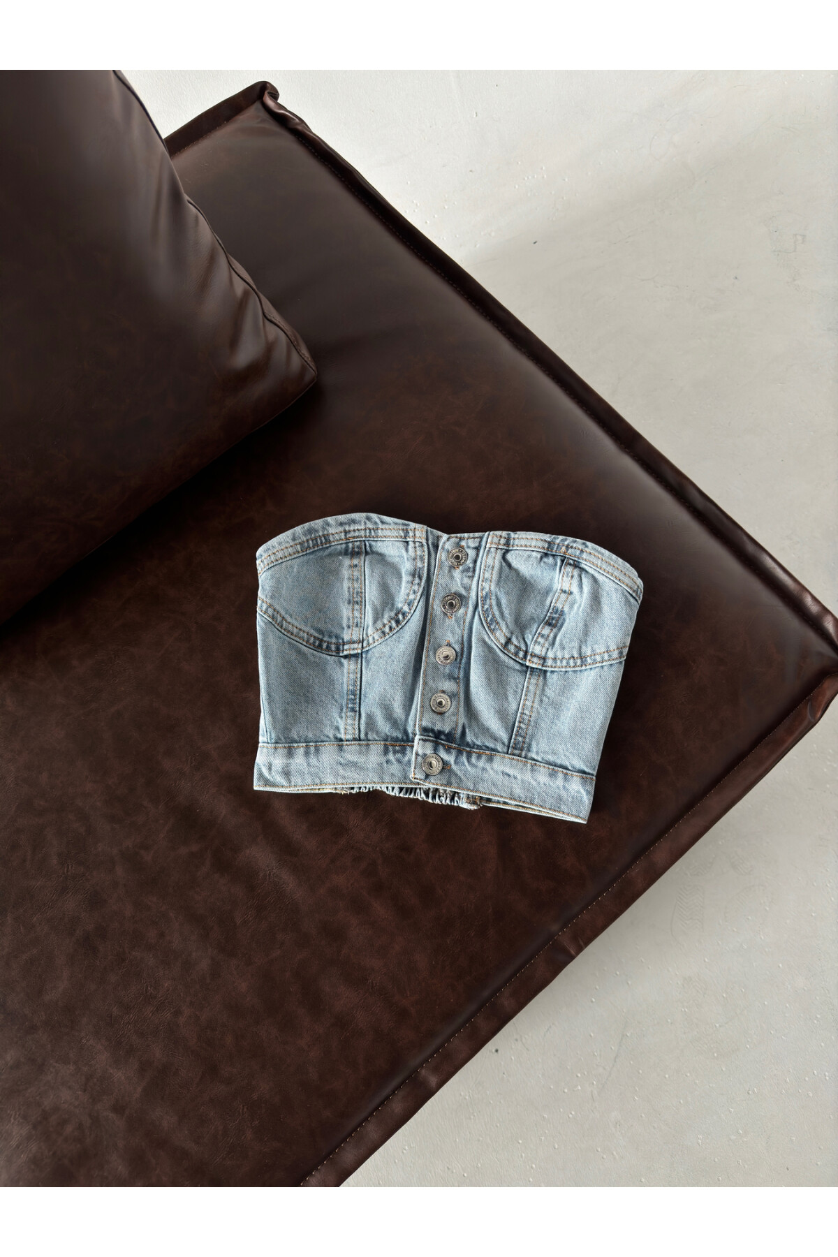 Kadın Kar Yıkamalı Straplez Düğmeli Denim Top-Mavi