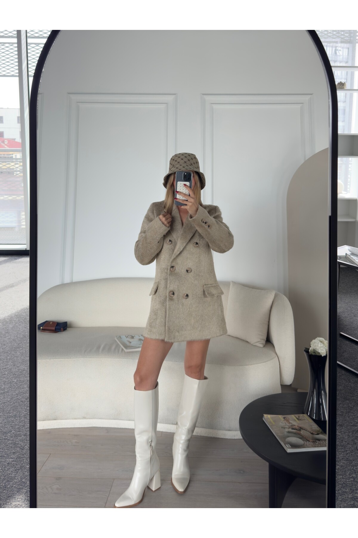 Kadın krem düğmeli sakallı blazer ceket