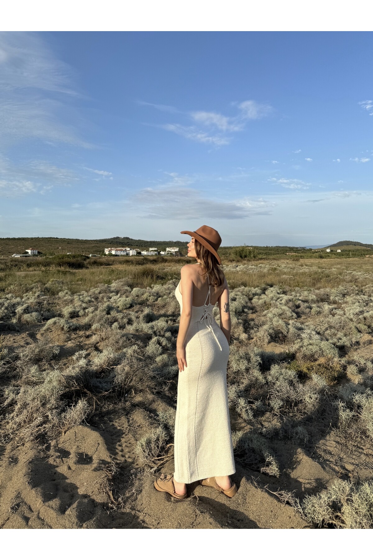 Kadın krem sırt bağlamalı triko örgü elbise