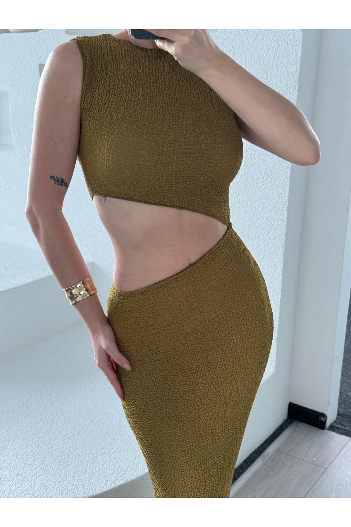 Kadın marka model rustik kumaş detay dekolteli elbise