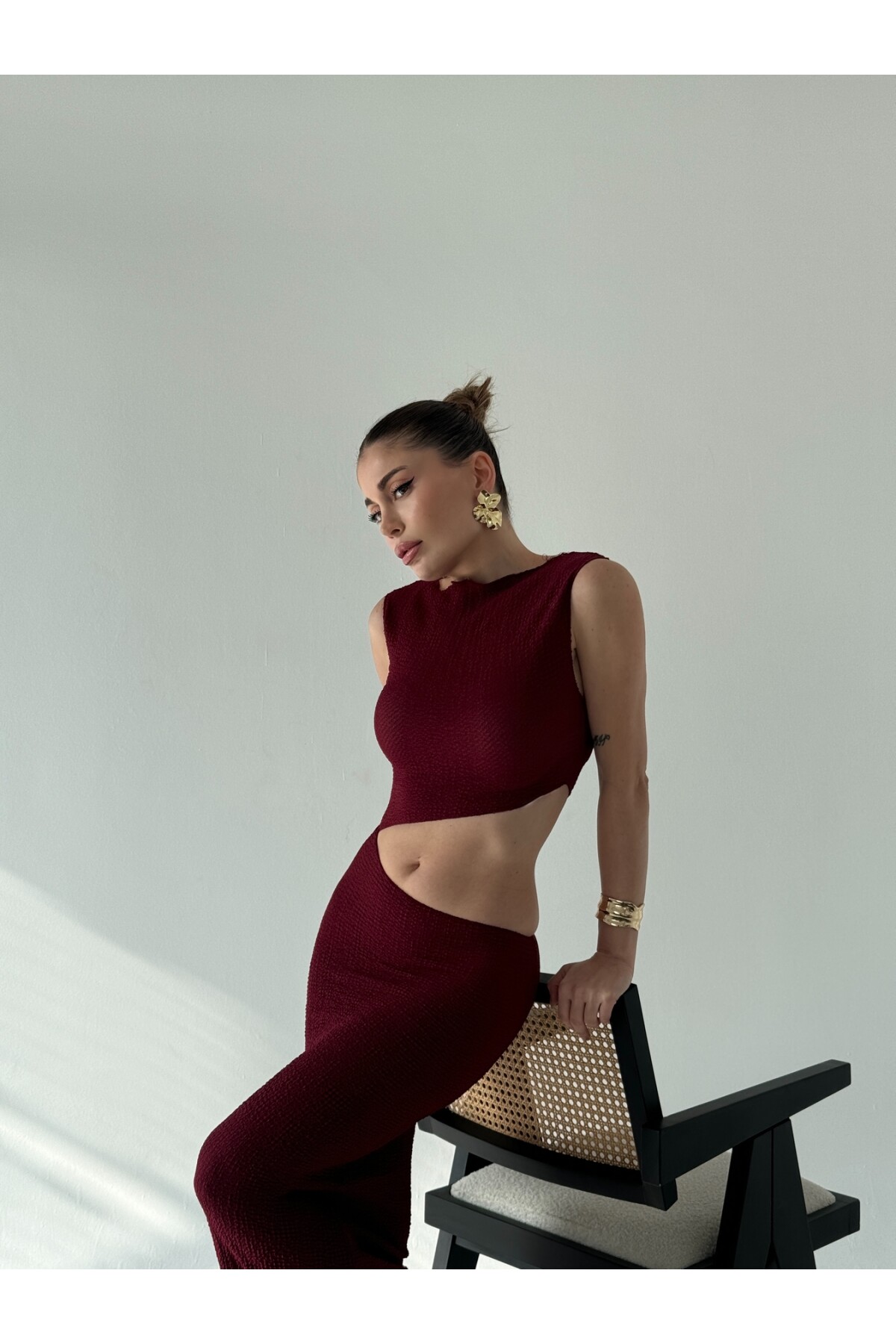 Kadın marka model rustik kumaş detay dekolteli elbise