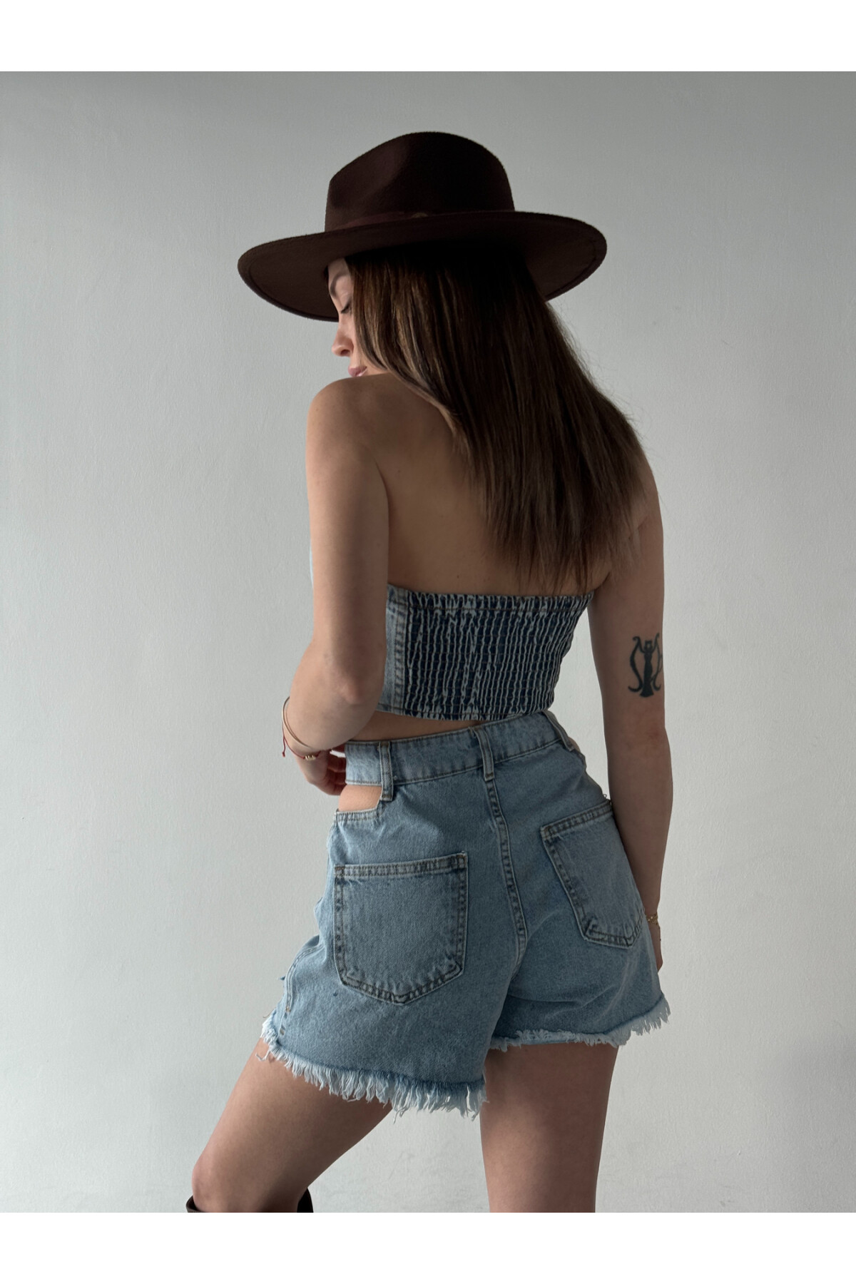 Kadın Mavi High Waist Yıkamalı Saçaklı Paça Denim Şort