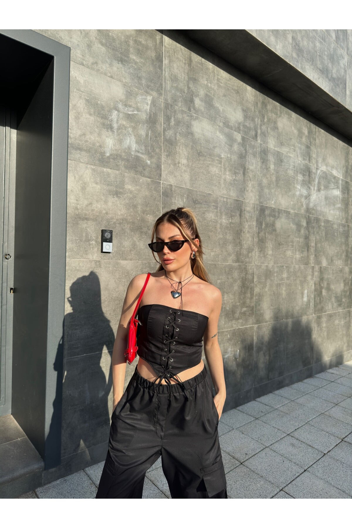 Kadın Siyah Paraşüt Büstiyer Kargo Cepli Yüksek Bel Pantolon Takım