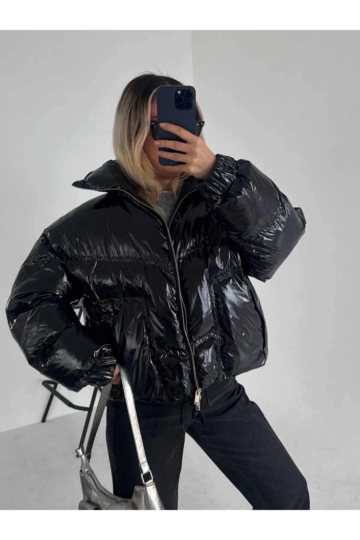Kadın Siyah Parlak Şişme Mont
