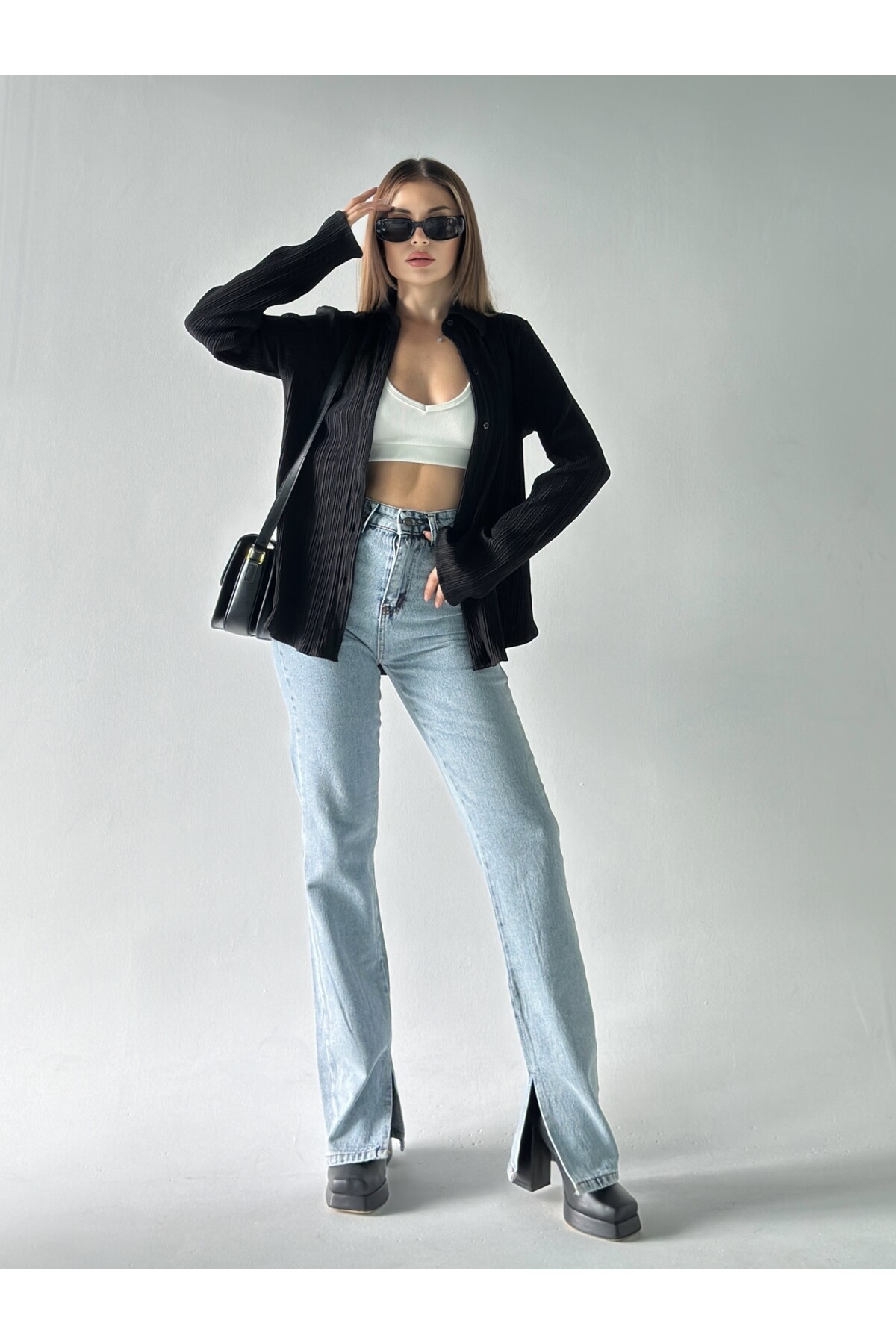 Kadın Siyah Piliseli ve Düğmeli Flare İspanyol Kol Örme Gömlek