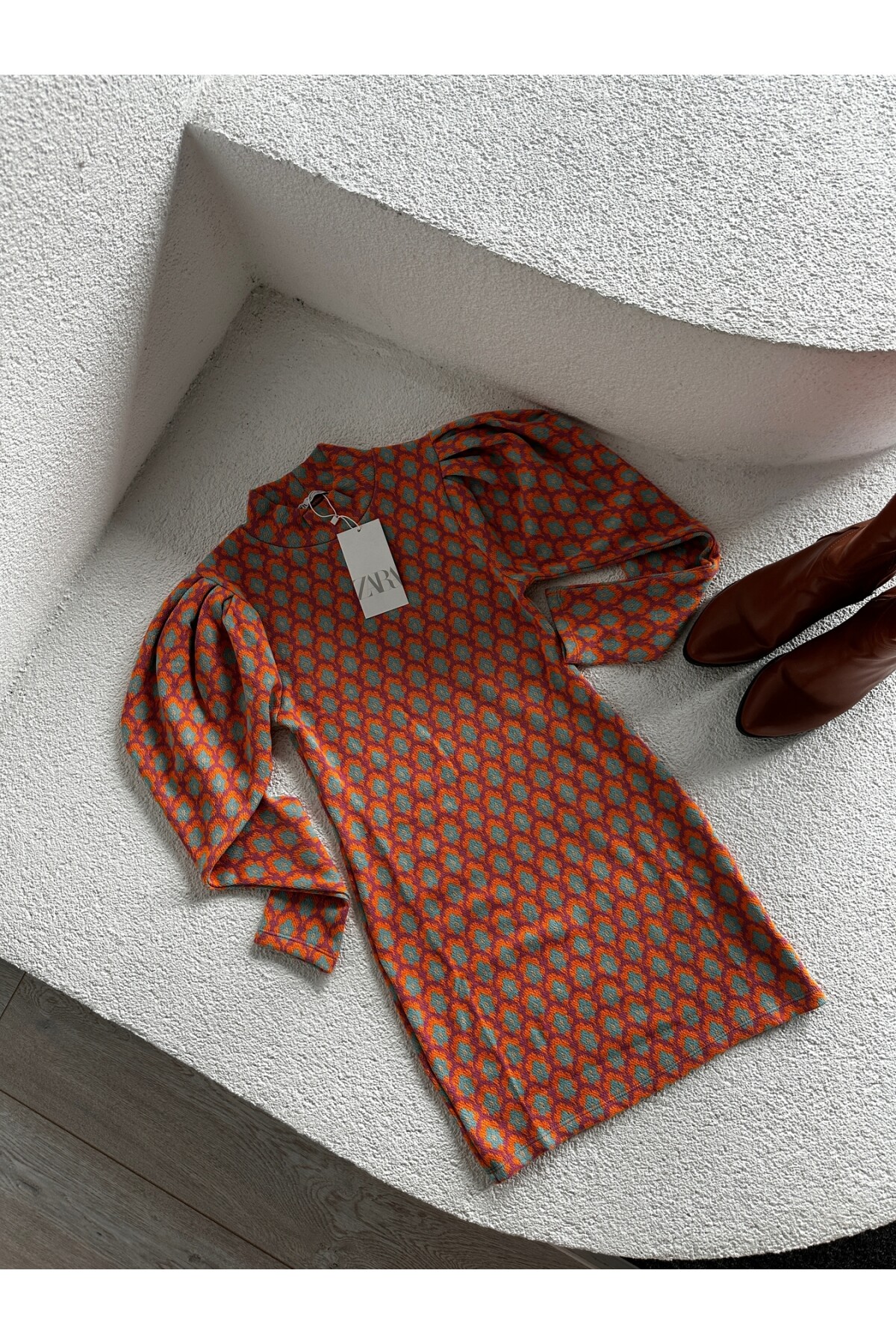 Kadın Orjinal Marka Etiketli Desenli Volanlı Kol Triko Örme Elbise