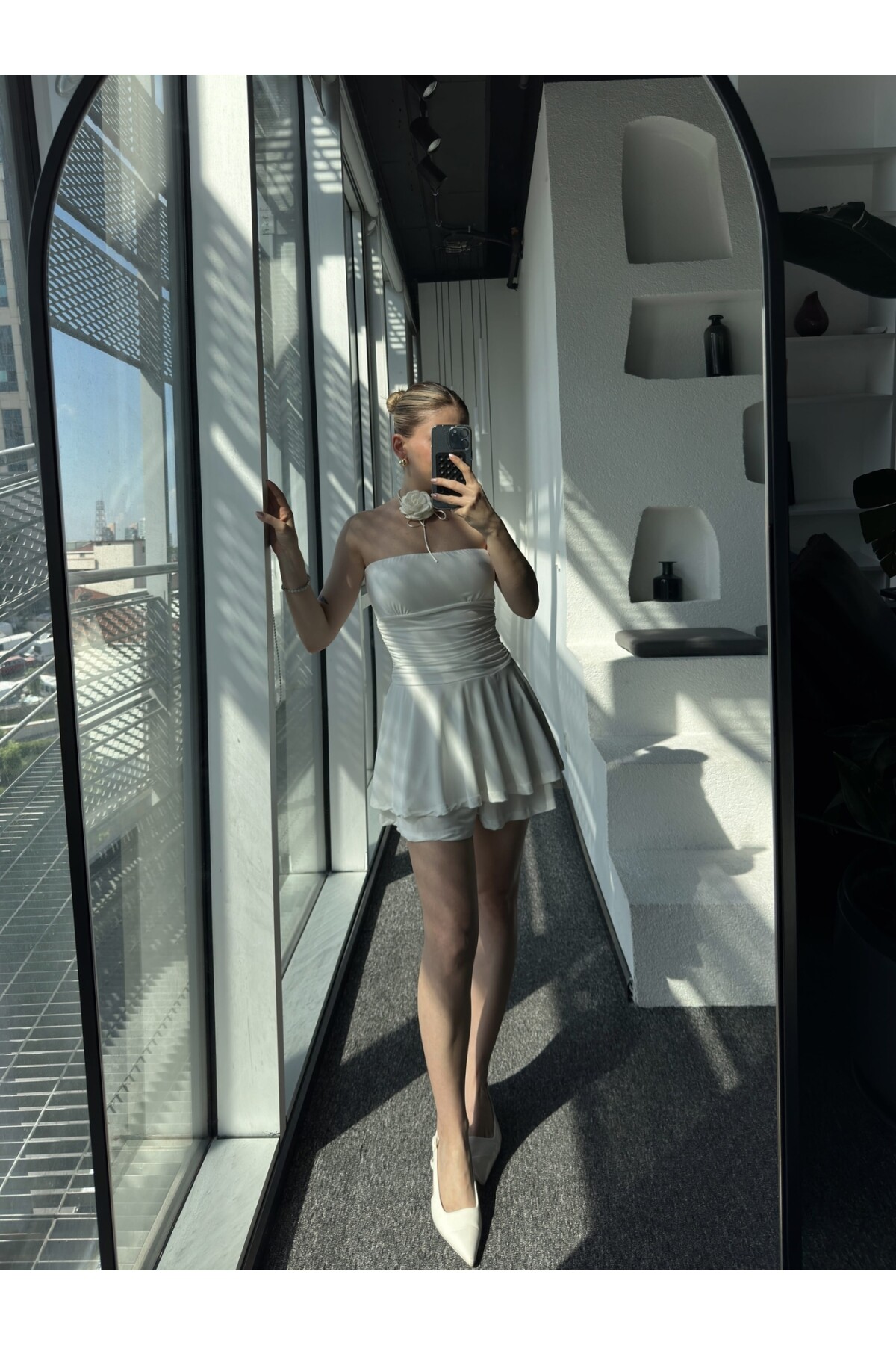 Kadın Straplez Sandy Kumaş Şortlu Beli Drapeli Mini Elbise