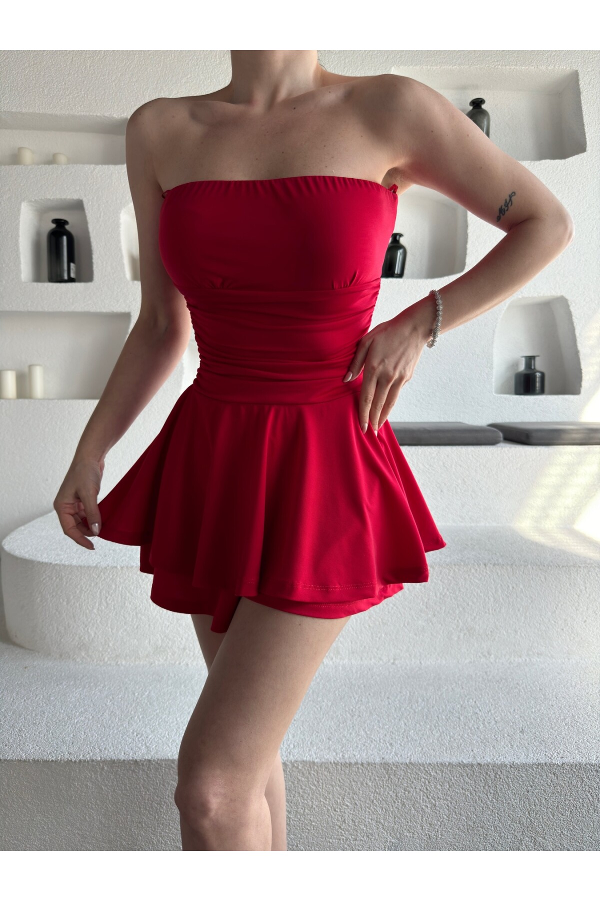 Kadın Straplez Sandy Kumaş Şortlu Beli Drapeli Mini Elbise