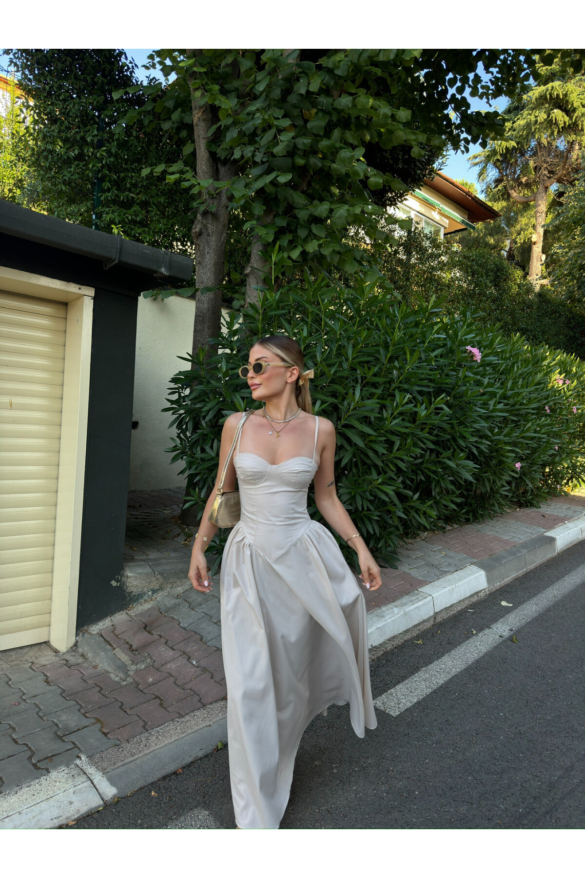 Kadın Taş Rengi Askılı Gloplu Uzun Bridged Elbise