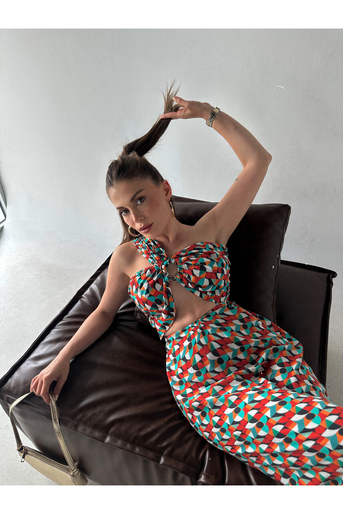 Kadın Tokalı Tek Omuz Detaylı Desenli Elbise Renkli