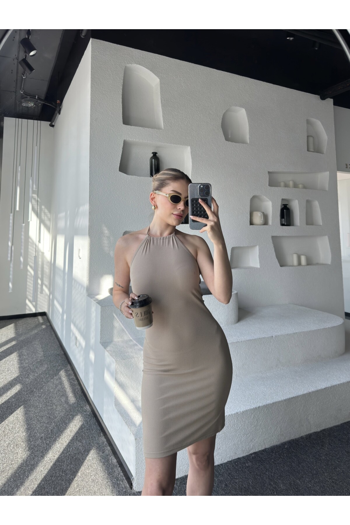 Kadın Vizon Renk Midi Boy Boyundan Bağlamalı Slim Fit Örme Elbise