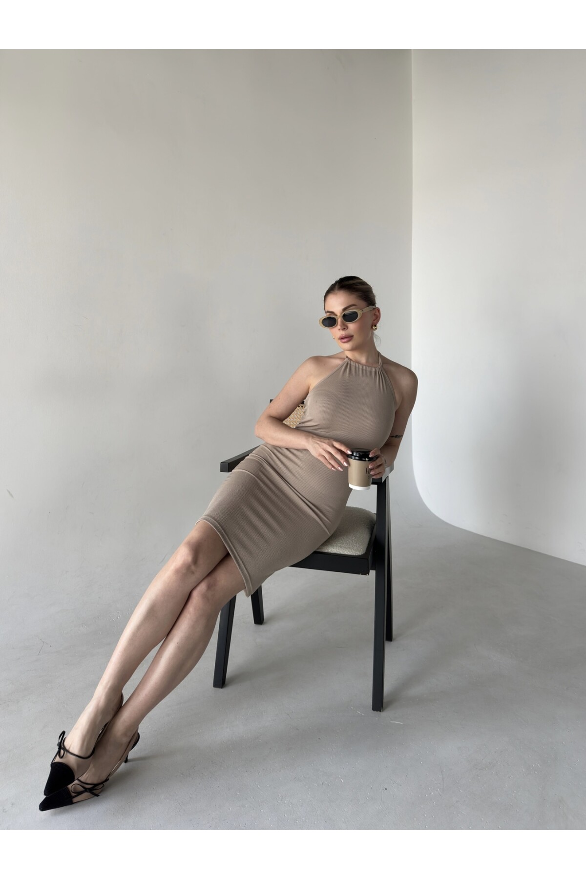 Kadın Vizon Renk Midi Boy Boyundan Bağlamalı Slim Fit Örme Elbise