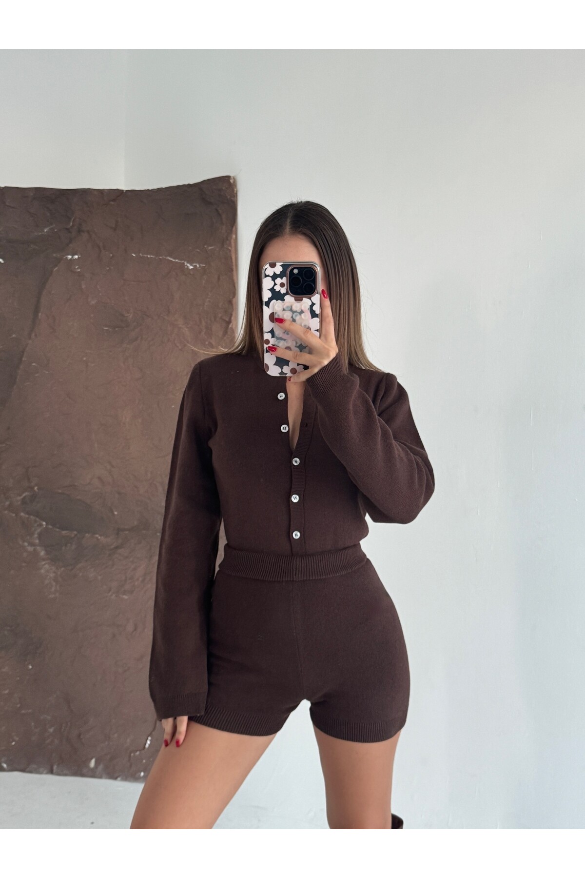 Kahverengi bodysuit hırka şort triko ikili takım