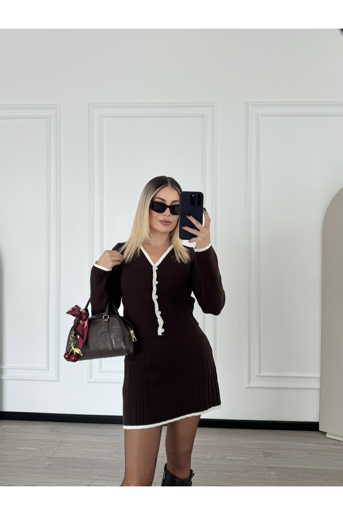 Kahverengi  Etekli Hırka Takım