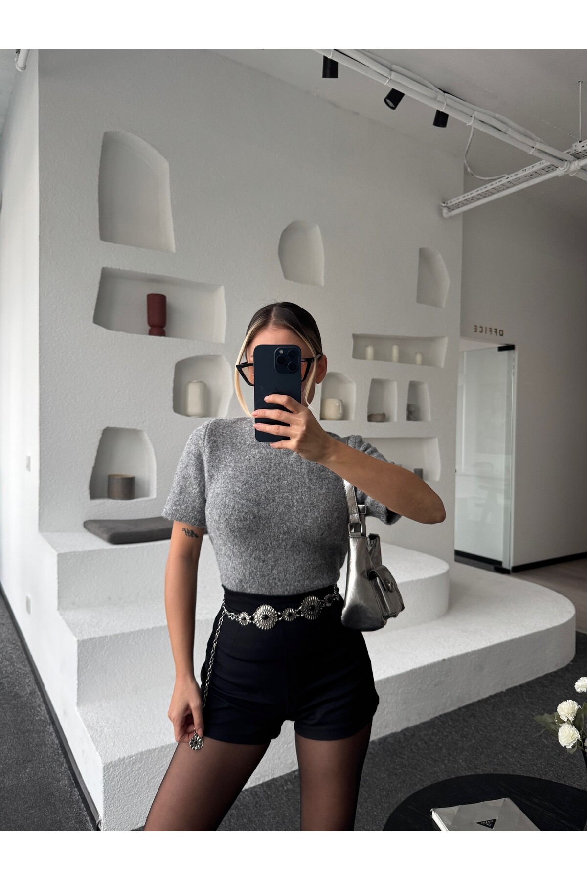 Marka model gri şardonlu tiftik karışımlı kazak